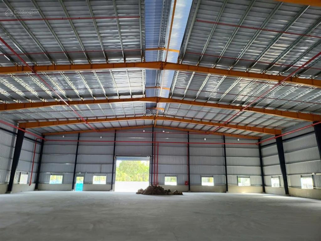 Cho thuê lẻ hoặc thuê hết 18.000m2 xưởng mới 100% gía 67.5k/m2 tân uyên b. dương, giấy tờ đầy đủ