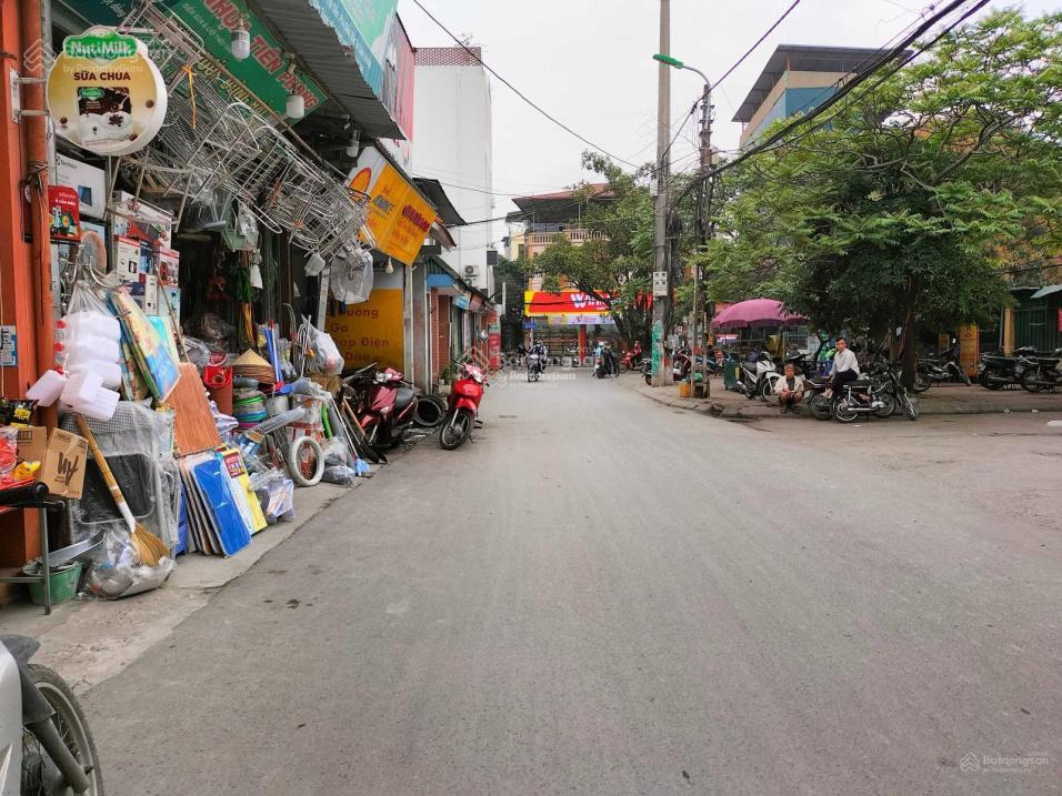 10,44 tỷ. có thể cho thuê đất. thửa đất 58m2. mặt tiền 4m. lô góc. đường 5m. mặt chợ phú diễn.
