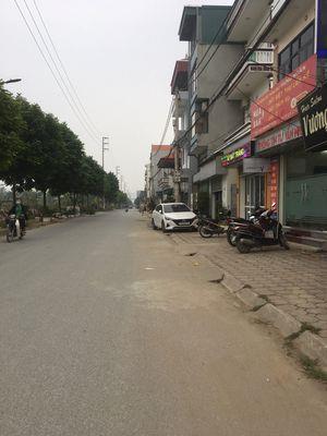 24.3 tỷ có thể cho thuê đất. mảnh 180m2. mặt tiền 12m. 2 mặt đường. đường 9m. dv di trạch hđ