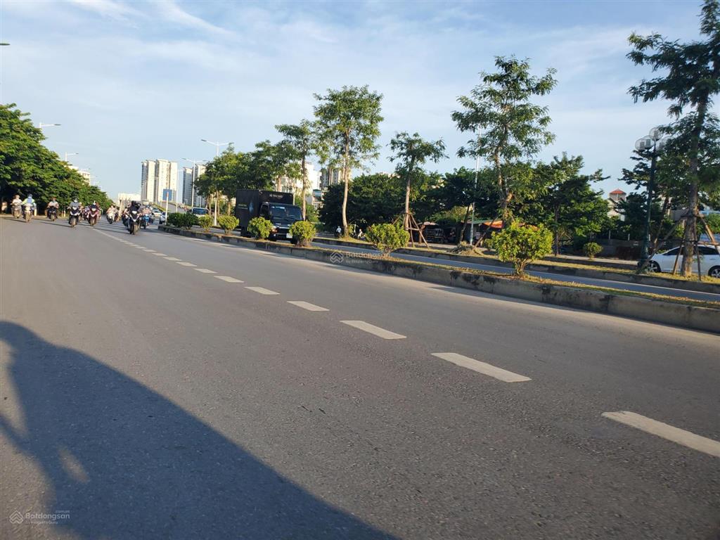13.6 tỷ, có thể cho thuê đất. ô đất 80m2, mặt tiền 6m. 2 mặt tiền, đường 9m. tđc xuân phương