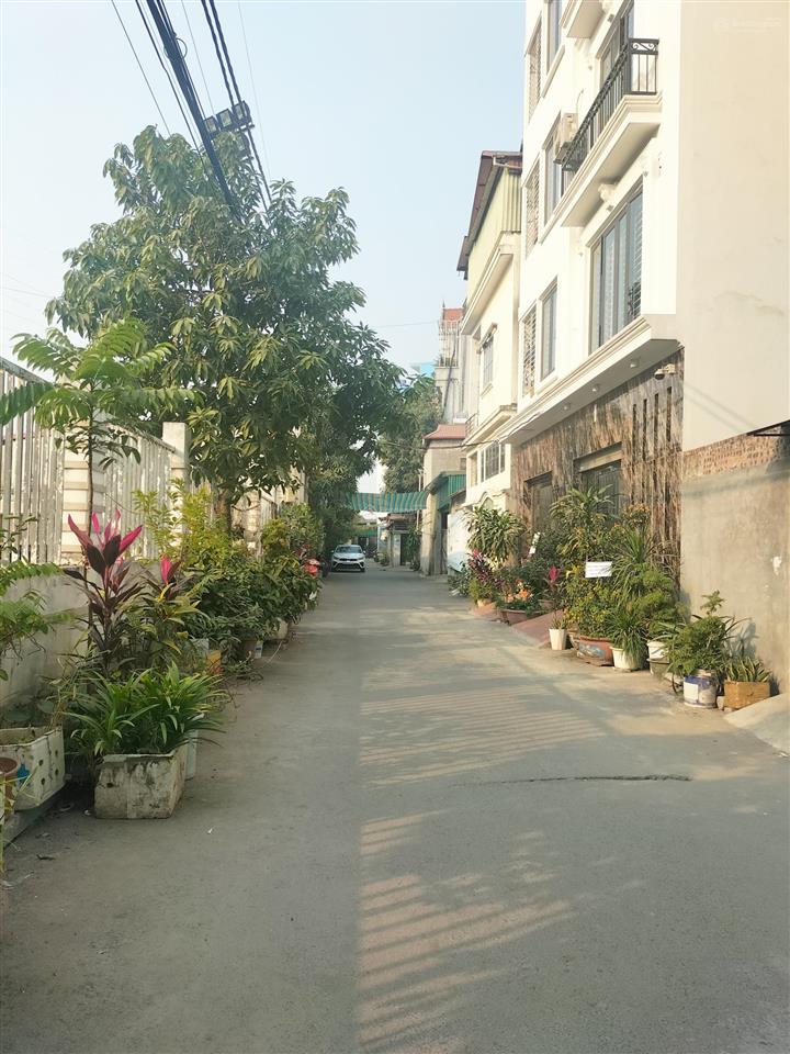 16.8 tỷ. chia lô xây ccmn. mảnh đất 140m2 mặt tiền 12m. 2 mặt tiền, đường 2,8m. đức diễn btl