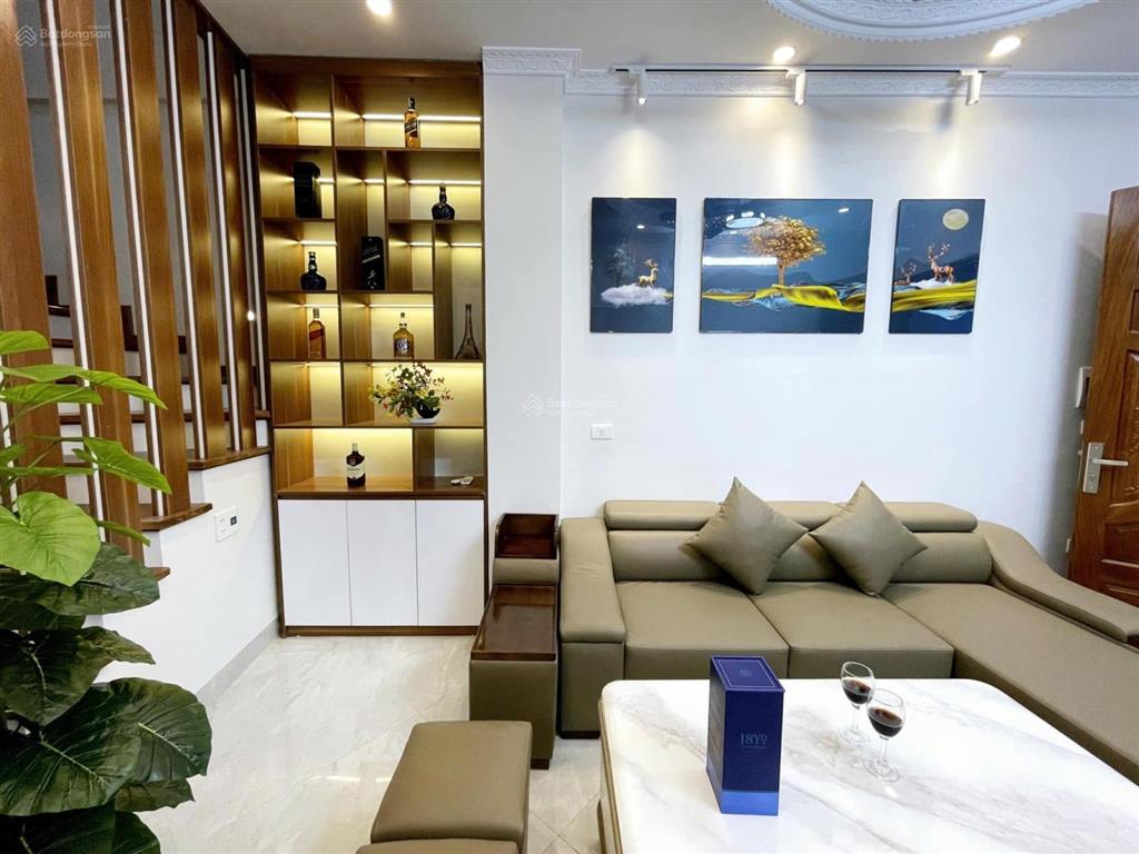 5,100 tỷ. nhà mới tinh. căn 34m2. mặt tiền 3.2m x 5t x 4pn. đường 2,8m. ngõ 196 lai xá hđ