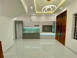 6.2 tỷ. nhà mới ở ngay, căn 32m2 mặt tiền 3m x 5 tầng x 6pn. đường 3m. ngọa long  minh khai