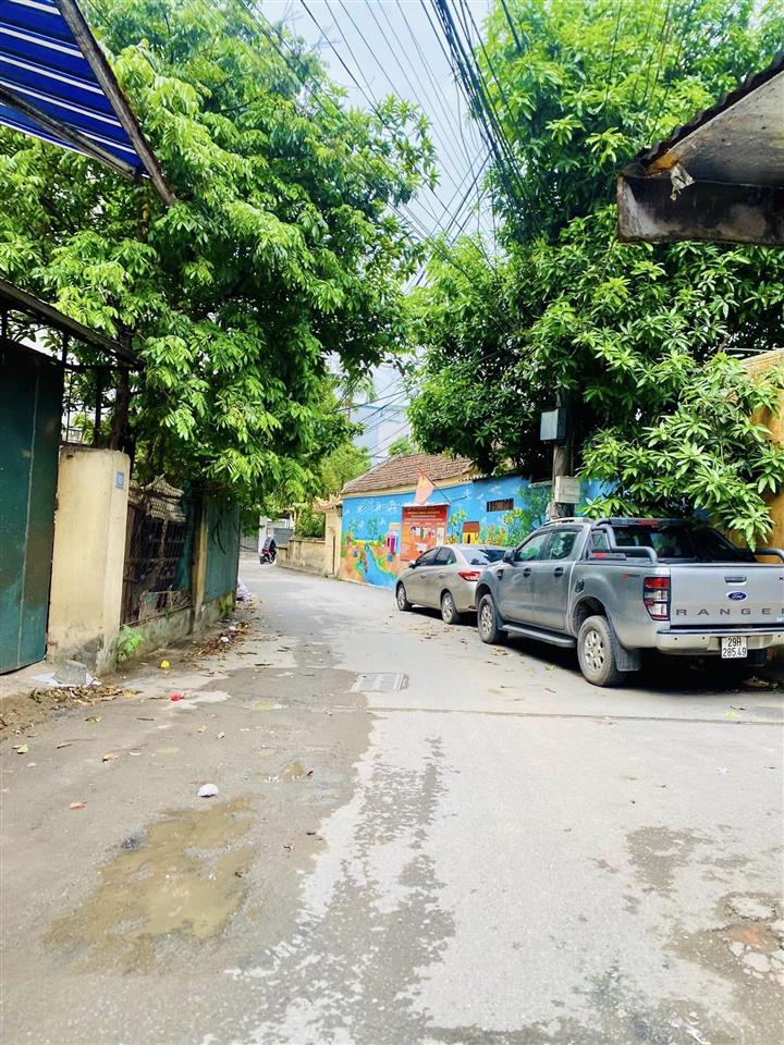 17.6 tỷ chia lô  xây ccmn. lô đất 160m2. mặt tiền 12m. 2 mặt tiền. đường 2,8m. kim chung  hđ