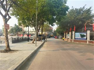 19 tỷ. chia lô  xây ccmn. mảnh đất 120m2 mặt tiền 12m. 2 mặt tiền, đường 2,8m. đức diễn  btl