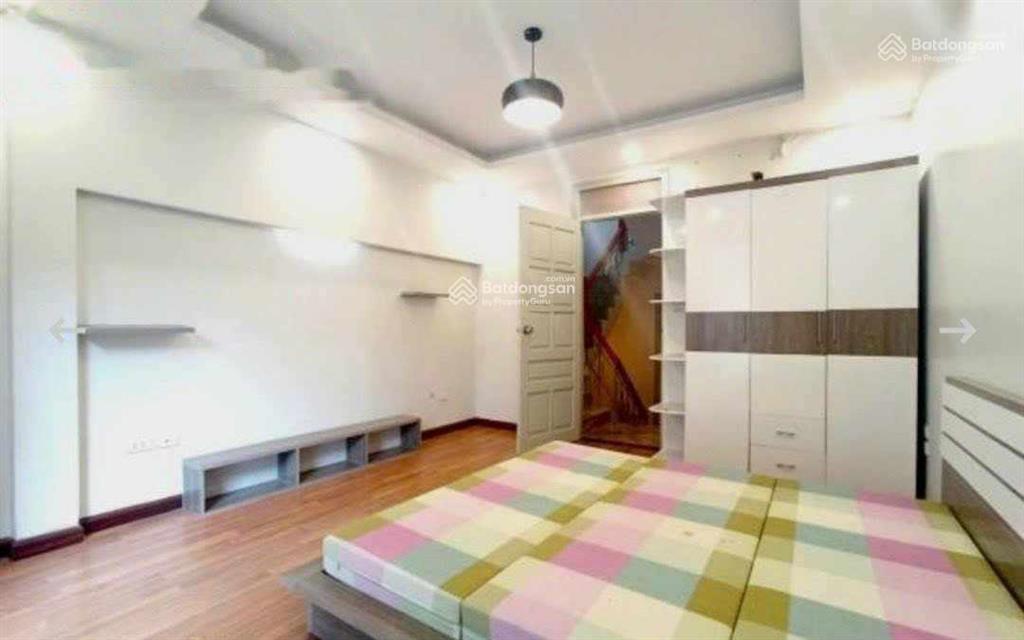 7.2 tỷ. không ở thì cho thuê. căn 34m2 x 3.35m x 5t x 6pn. đường 3m, cách ô tô 30m.ngõ 75 phú diễn