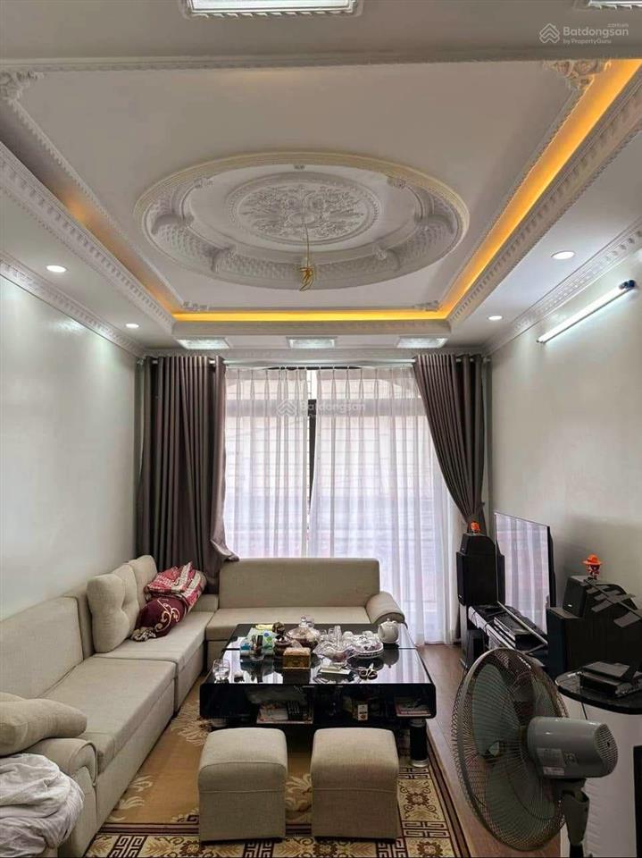 7.2 tỷ. không ở thì cho thuê. căn 34m2 x 3.35m x 5t x 6pn. đường 3m, cách ô tô 30m.ngõ 75 phú diễn