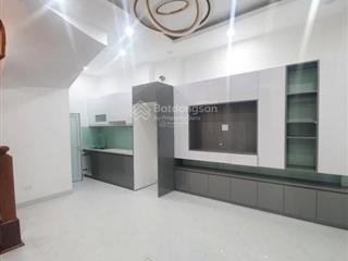 7.2tỷ. nhà mới ở ngay. căn 40m2. mặt tiền 3.8mx5tx6pn. đường 3m. cách oto 30m. ngõ 75  phú diễn