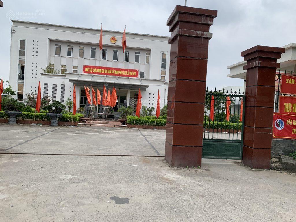 5.75 tỷ ở  đầu tư. lô đất 50m2. mặt tiền 4m. đường 2,9m. cách oto 150m. đường di ái  di trạch