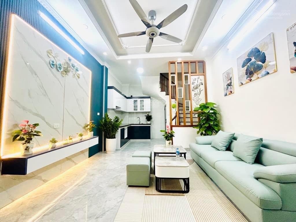 6.4tỷ, nhà mới sẵn ở, căn nhà 36m2, mặt tiền 3.2m x 5t x 4pn, đường 3m, cách ô tô 80m, xuân phương