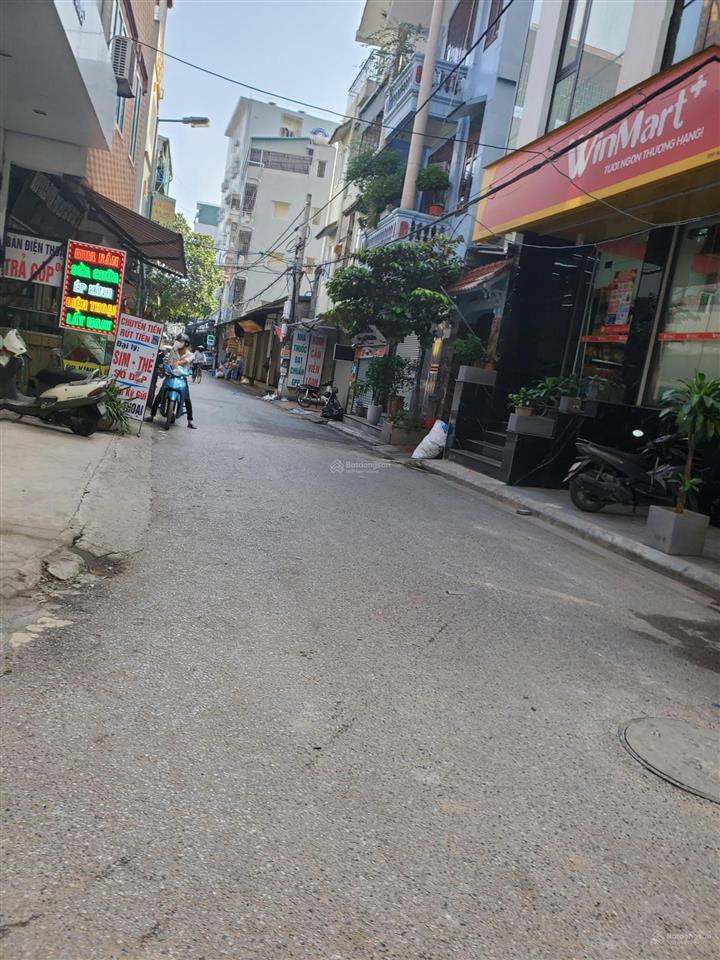 5,4 tỷ. ở  đầu tư. lô đất 40m², mặt tiền 4m. đường 2,9m, cách ô tô 100m. nguyên xá  minh khai