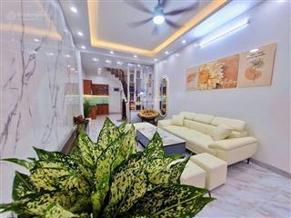 8.5 tỷ. không ở thì cho thuê. nhà 50m2 x 4m, 5t x 6pn. đường 3m. ngõ 124 hòe thị  phương canh