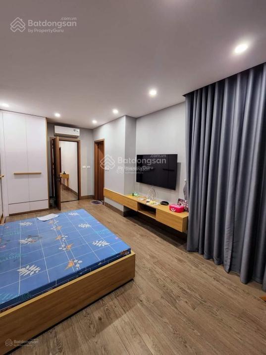 8.7 tỷ. không ở thì cho thuê. nhà 50m2 x 4m, 5t x 6pn. đường 3m. ngõ 124 hòe thị  phương canh