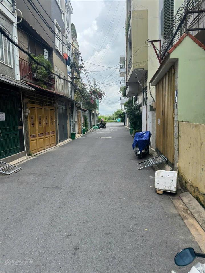 Bán nhà hxh hoàng hoa thám, p.12, tân bình (4,5*15m) gần nhà ga t3