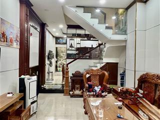 Ngộp! trả giá là bán nhà đẹp nội thất gỗ cao cấp hẻm 8m thông 64m2 4 tầng.