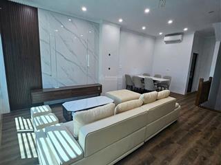 Bán nhà đàm quang trung long biên dt 40m2 kết cấu 5 tầng chắc chắn công năng 3 phòng ngủ