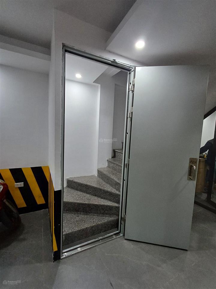 Bán căn chung cư mi ni nguyễn chí thanh 97m2