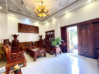 Biệt thự phường 9 gò vấp nội thất gỗ quý hơn 10 tỷ giá cực tốt dt230m2 4 tầng