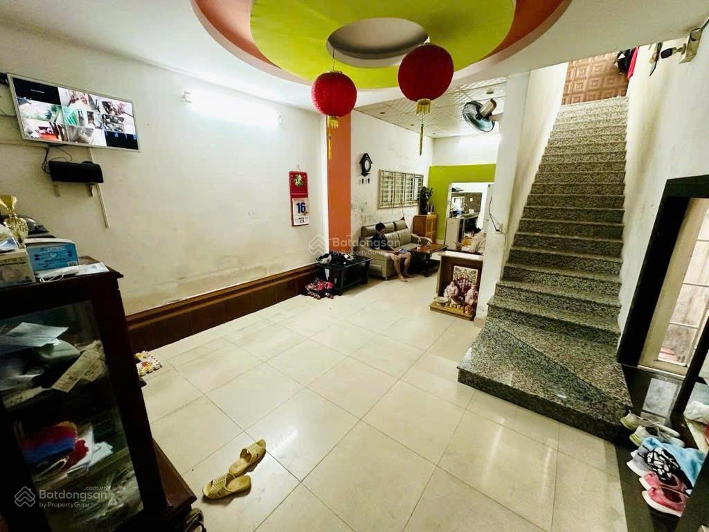 Nhà ( 6 x 32 ) hẻm xe tải tô ký 6 pn  gần cv phần mềm quang trung , dh gtvt