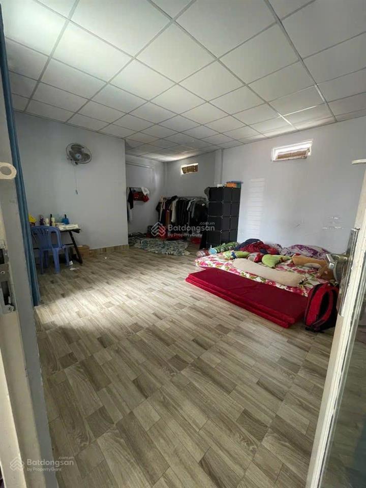 Nhà ( 6 x 32 ) hẻm xe tải tô ký 6 pn  gần cv phần mềm quang trung , dh gtvt