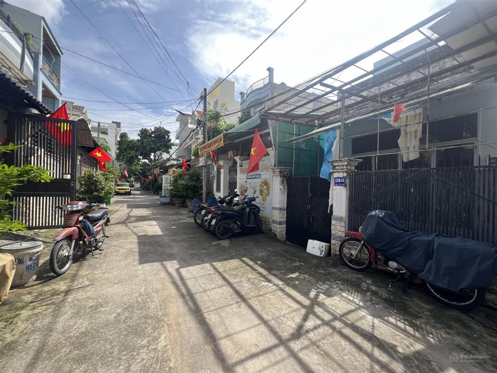 Nhà hẻm xe tải trương thị hoa, q12 4 x20 gần công an q12