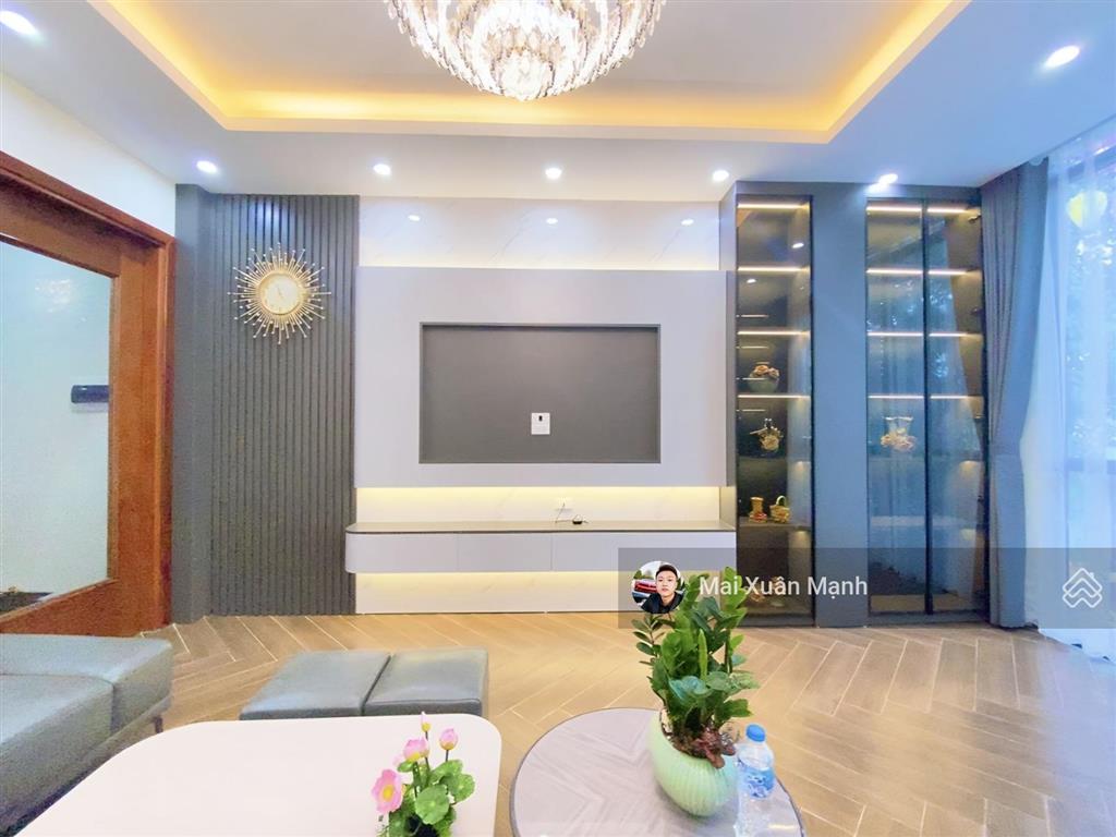 Bán liền kề kđt nam la khê hà đông, mặt đường 20m, vỉa hè rộng, kinh doanh sầm uất.