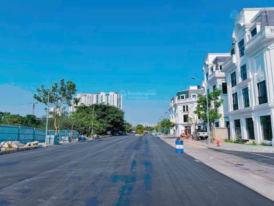 chính chủ gửi bán căn liền kề flc đại mỗ mặt đường lê quang đạo