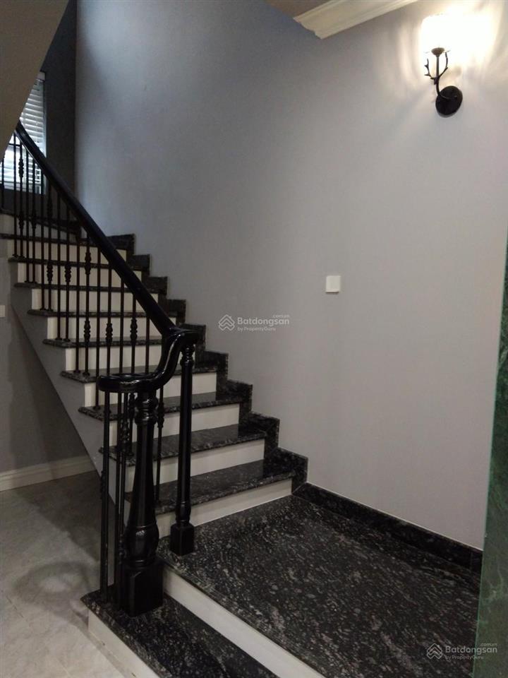 Chủ nhà gửi cho thuê biệt thự liền kề full nội thất, nhà mới sơn sửa siêu đẹp, vào ở được ngay