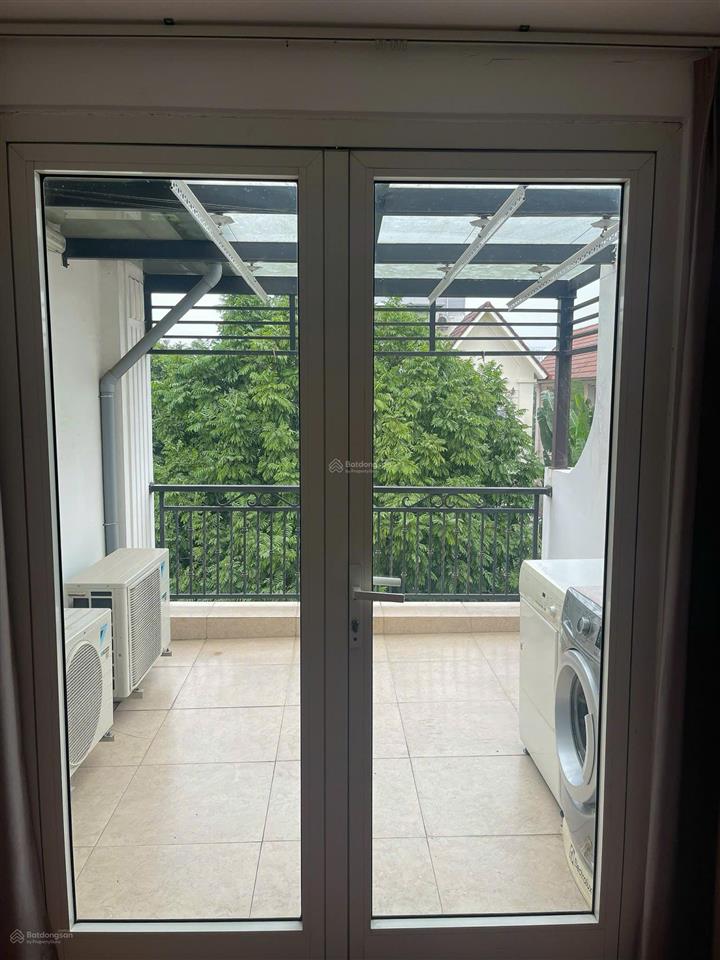 Cho thuê bt 4pn, 250m2, 40 triệu, vinhomes riverside, phúc lợi, long biên, hà nội hot!