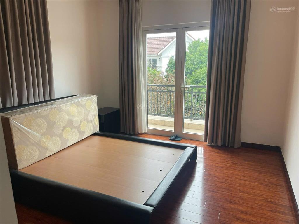 Cho thuê bt 4pn, 250m2, 40 triệu, vinhomes riverside, phúc lợi, long biên, hà nội hot!