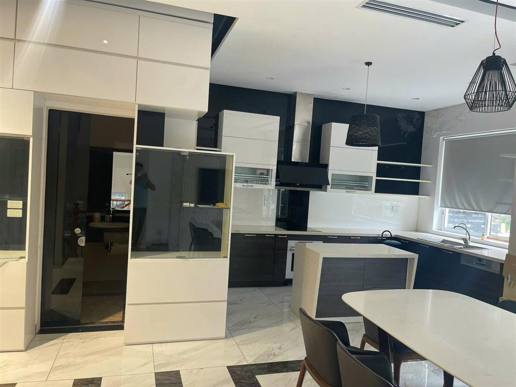 Cho thuê bt 4pn, 250m2, 40 triệu, vinhomes riverside, phúc lợi, long biên, hà nội hot!