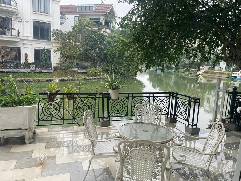 Cho thuê bt 4pn, 250m2, 40 triệu, vinhomes riverside, phúc lợi, long biên, hà nội hot!