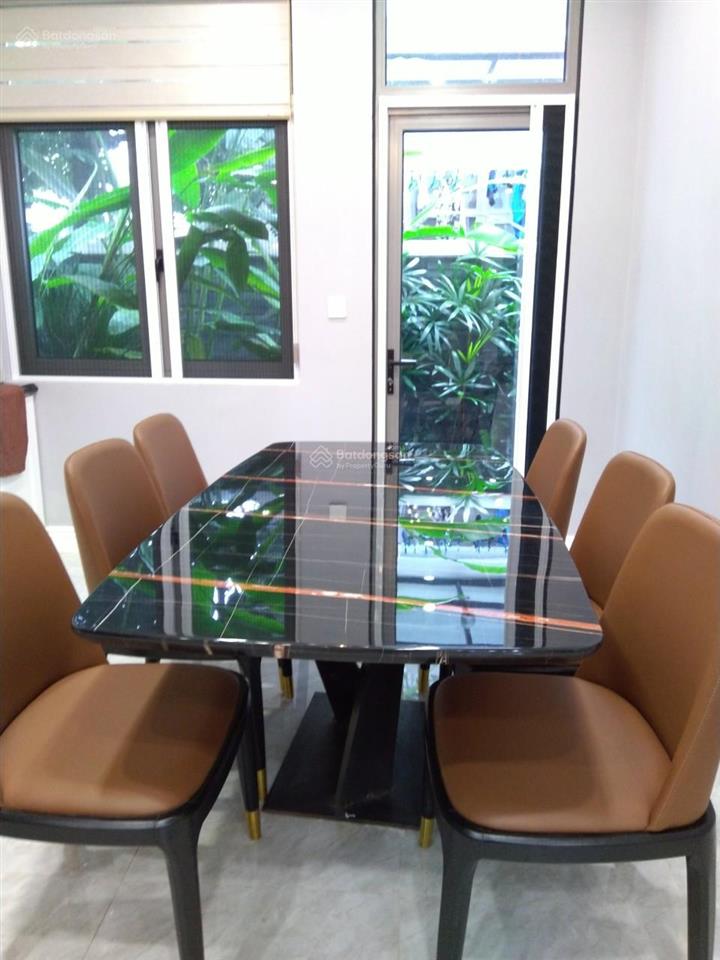 Cần cho thuê bt vinhomes the harmony bên hồ 12ha, full nội thất, gần trường vinchool, giá thuê 30tr