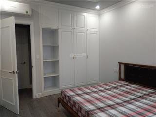 Cần cho thuê bt vinhomes the harmony bên hồ 12ha, full nội thất, gần trường vinchool, giá thuê 30tr