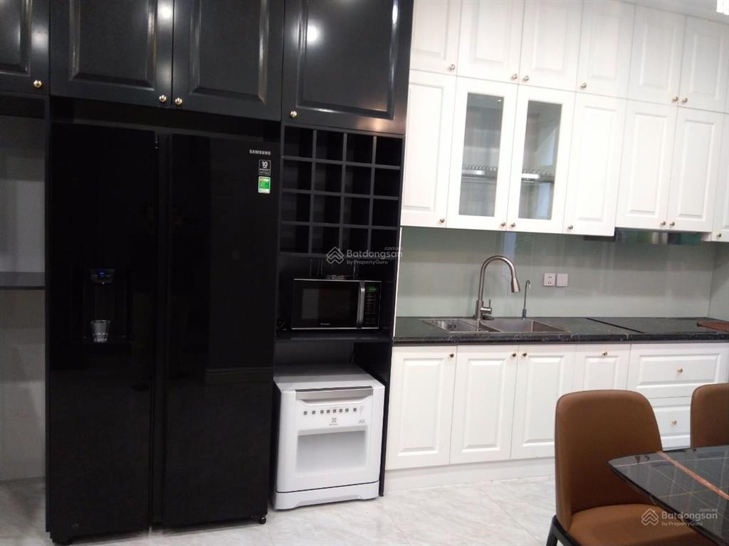 Cần cho thuê bt vinhomes the harmony bên hồ 12ha, full nội thất, gần trường vinchool, giá thuê 30tr
