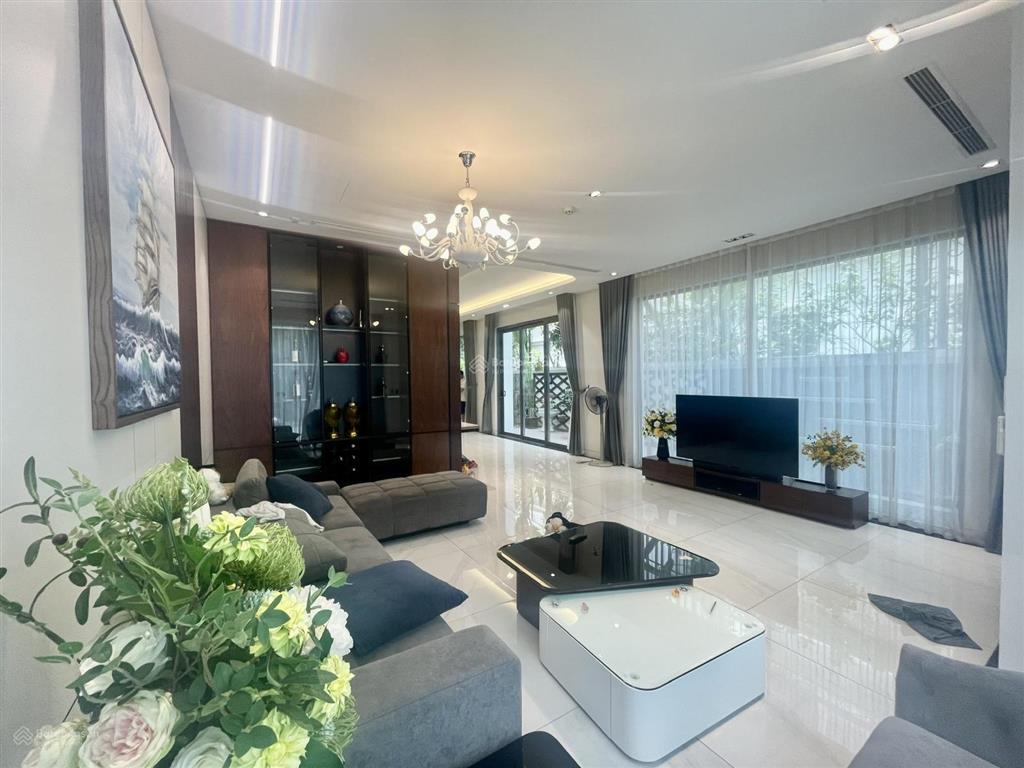 Cho thuê gấp bt 4pn, 3wc, 168m2 ở vinhomes riverside, long biên, 40 triệu vnd