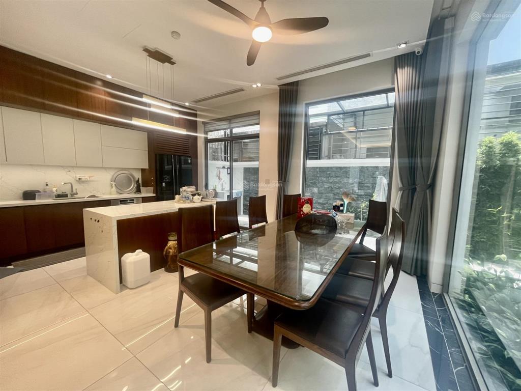 Cho thuê gấp bt 4pn, 3wc, 168m2 ở vinhomes riverside, long biên, 40 triệu vnd