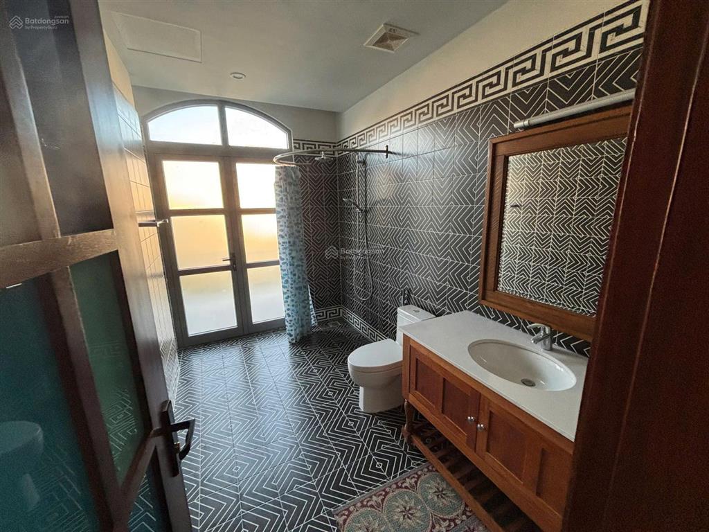 Cho thuê bt tại vinhomes riverside, 25 triệu, 90m2, 4pn, 3wc, full nội thất