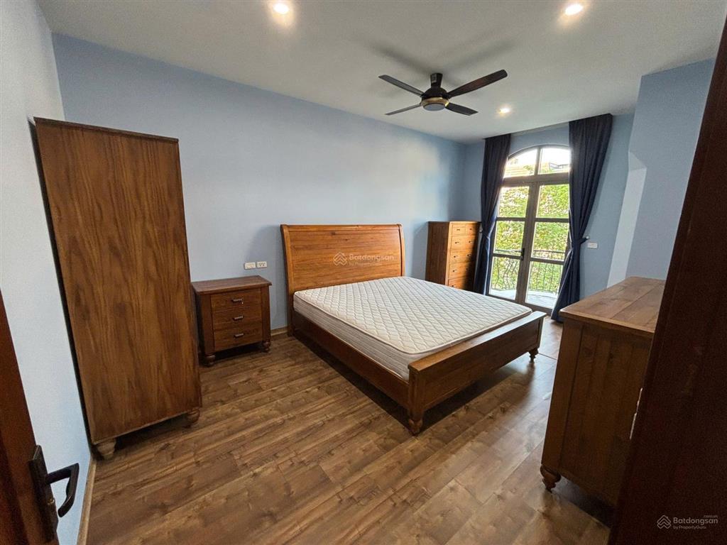 Cho thuê bt tại vinhomes riverside, 25 triệu, 90m2, 4pn, 3wc, full nội thất