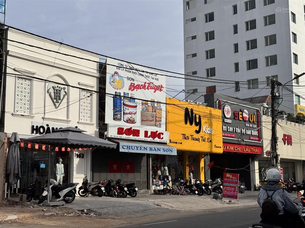 Bán mặt tiền kinh doanh đường bà triệu, phường vỹ dạ, tp. huế 247m2 giá tốt chỉ 31,89 tỷ