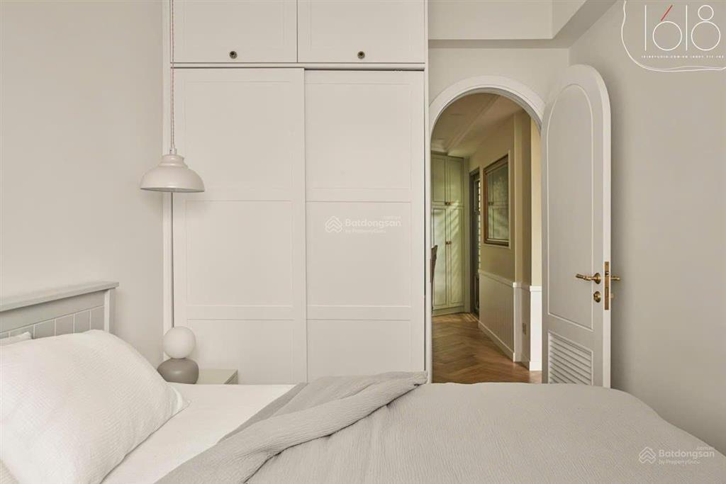 Chính chủ gửi bán căn hộ saigon south 65m2 giá chỉ 4,2 tỷ. view thoáng. có sổ