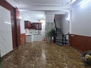 Bán nhà vĩnh hưng 30 m nhỉnh 6 tỷ hoàng mai 2thoanhg  ba gac đỗ cửa cách ô tô tránh 20m