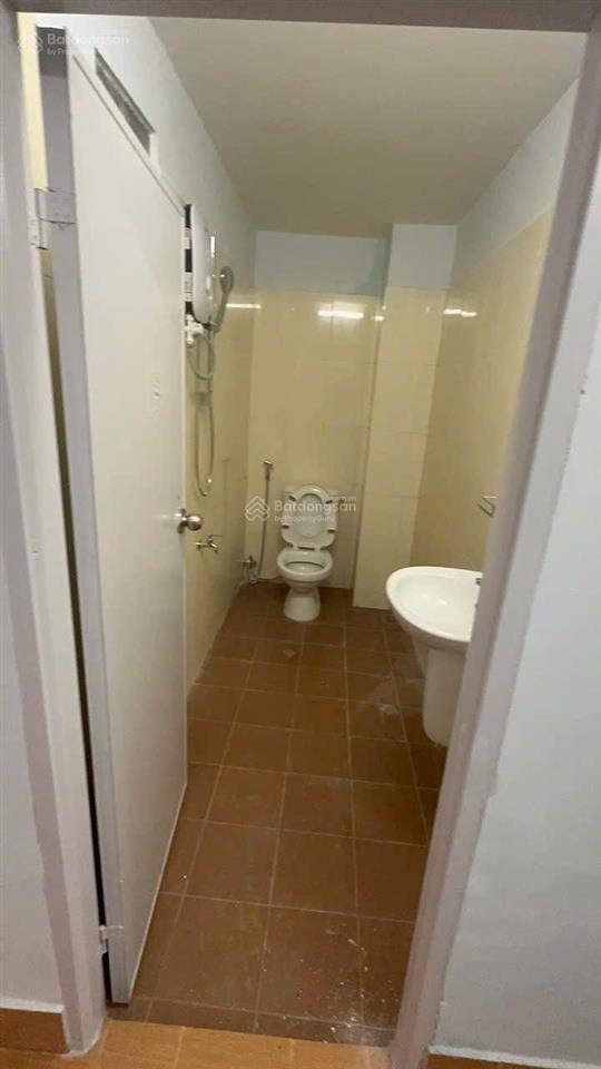 Bán nhà hẻm 7m ngay vòng xoay lê đại hành, dt 4x20m trệt lầu, dtcn 66m2, nhà mới sạch sẽ