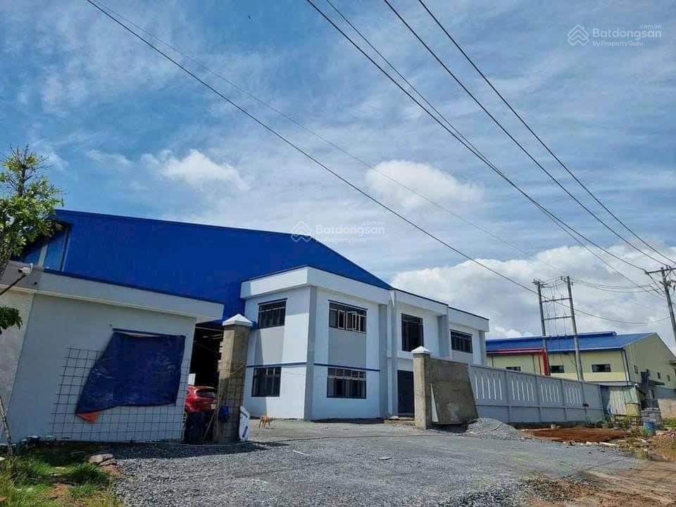 Cho thuê xưởng 4200m2 (xd 2500m2) kcn thủ thừa, bến lức. xây mới 100%, có gp dệt nhuộm, hóa chất