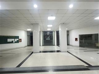 Gia đình cần bán căn hộ chung cư tòa k6kđt việt hưng long biên 71m22pn.