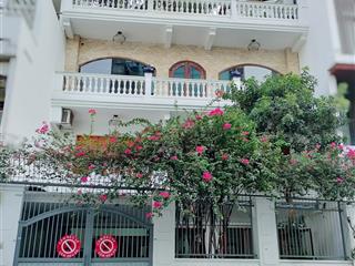 Cc bán căn biệt thự cao cấp thạch thị thanh quận 1, bể bơi, khu bbq, thiết kế sang trọng bậc nhất