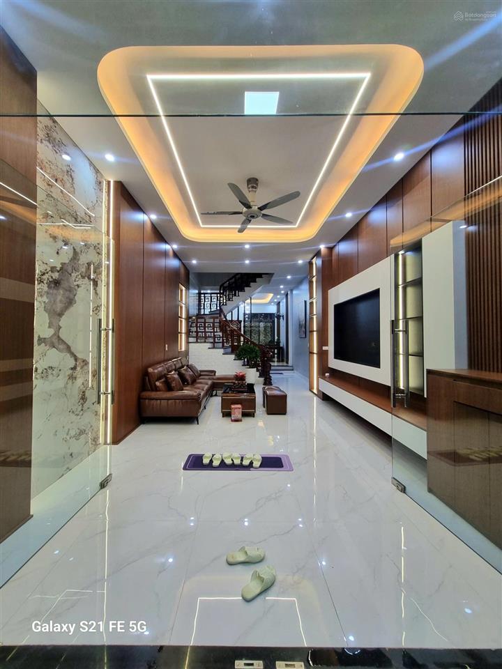 Chủ gửi bán nhà riêng 4 tầng kđt kì bá, khu vip. nhà đẹp. gần cv kì bá