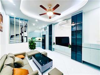 Bán nhà trần đại nghĩa 40m2, 10 tỷ, 3pn, 5 tầng