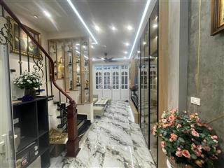 Bán nhà tân mai 37m 5 tầng ngõ nông gần phố 9,7 tỷ