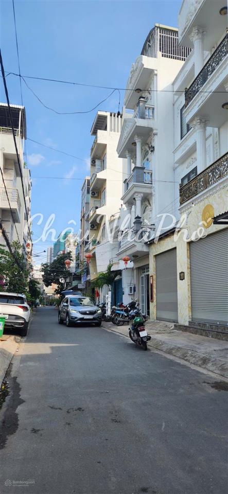 Nhà 3 tầng đẹp (4 x 15m)  hẻm ô tô 8m  ở ngay  trung tâm quận 7  giá nhỉnh 5.2 tỷ